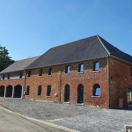 Savane Pres De Pairi Daiza *