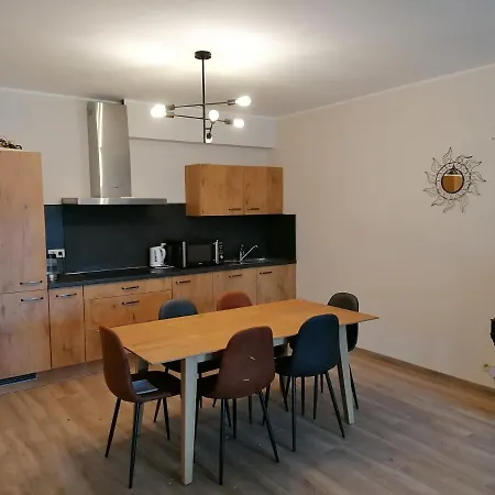 Savane Pres De Pairi Daiza