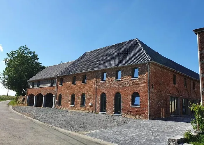 Savane Pres De Pairi Daiza *